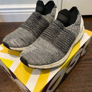 adidas Laceless UltraBOOSTs - Mens Size 8